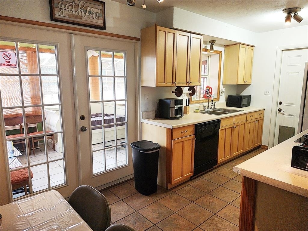 73 S Lincoln Avenue - Photo 7