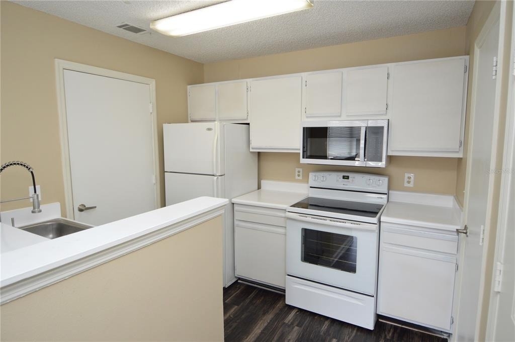11901 4th Street N - Photo 5
