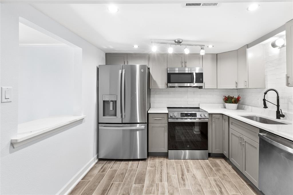 505 Plaza Seville Court - Photo 12