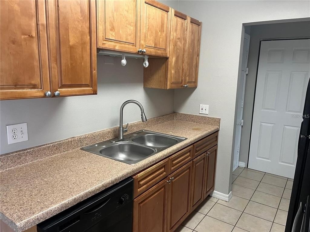 1695 Lee Road - Photo 9