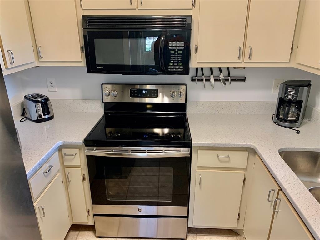 19505 Quesada Avenue - Photo 9