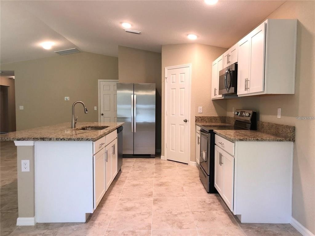 1546 Glenan Road - Photo 6