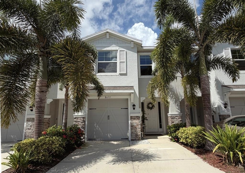 8653 Palmer Park Circle - Photo 0