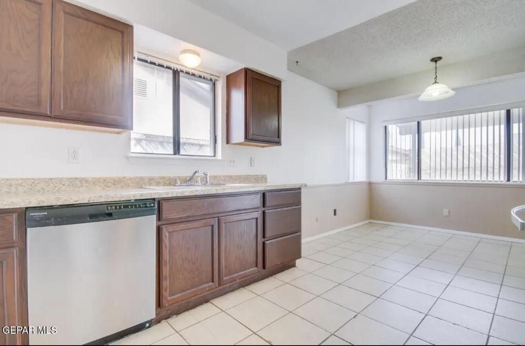 1718 Russ Randall Street - Photo 4