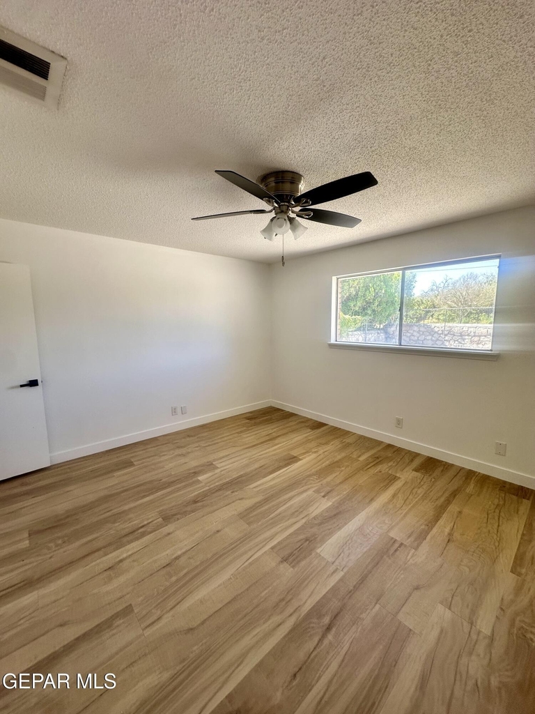 4128 Perth Drive - Photo 17