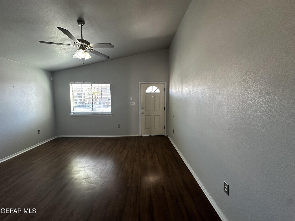 2405 Sparrow Point Street - Photo 2