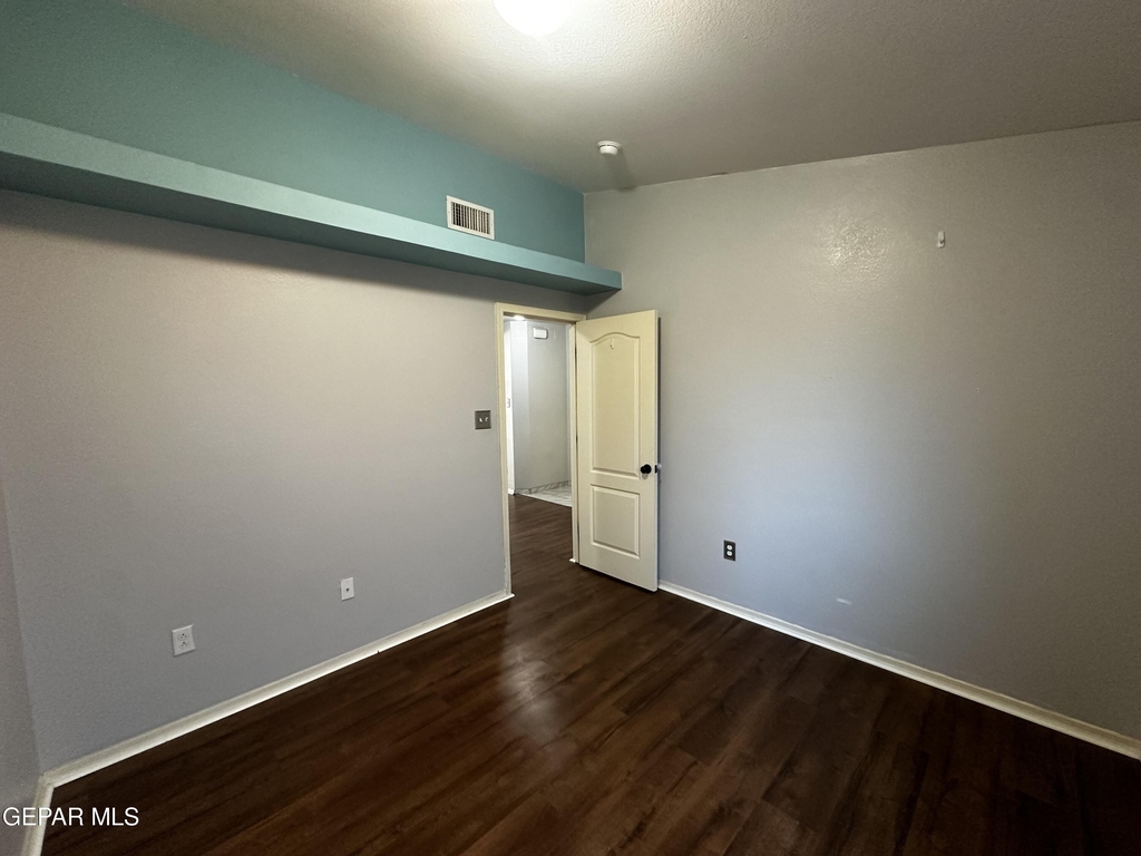 2405 Sparrow Point Street - Photo 11