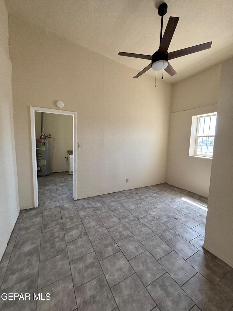 920 S Stanton Street - Photo 5