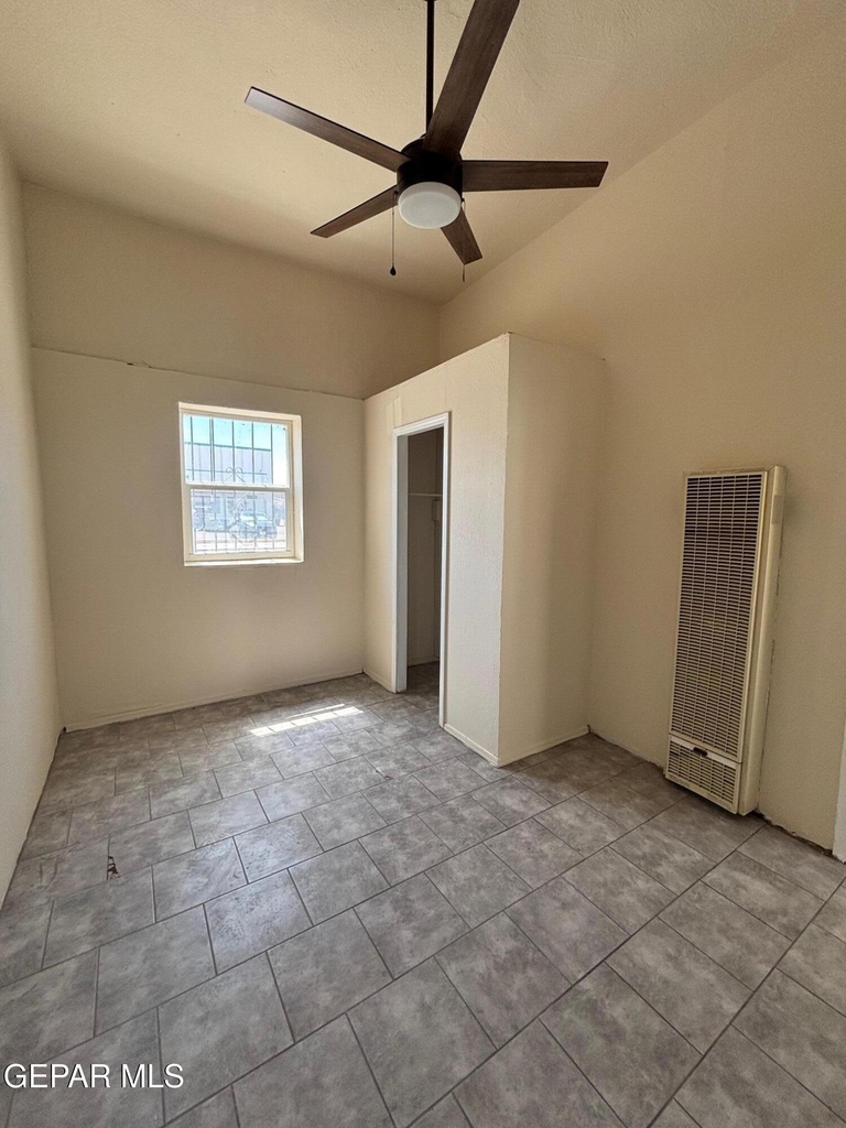 920 S Stanton Street - Photo 4