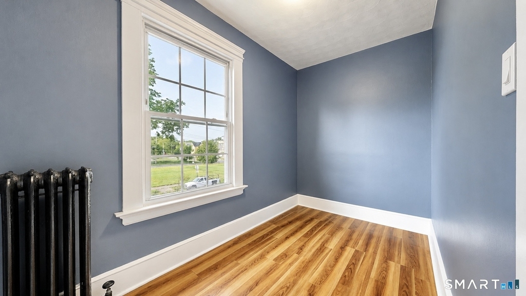 21 Parmalee Avenue - Photo 10