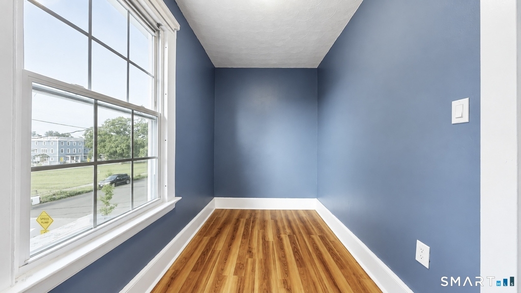 21 Parmalee Avenue - Photo 9