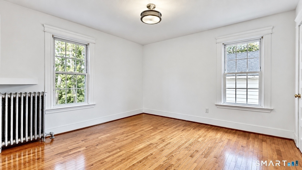 21 Parmalee Avenue - Photo 8