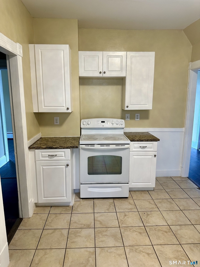 134 Queen Street - Photo 2