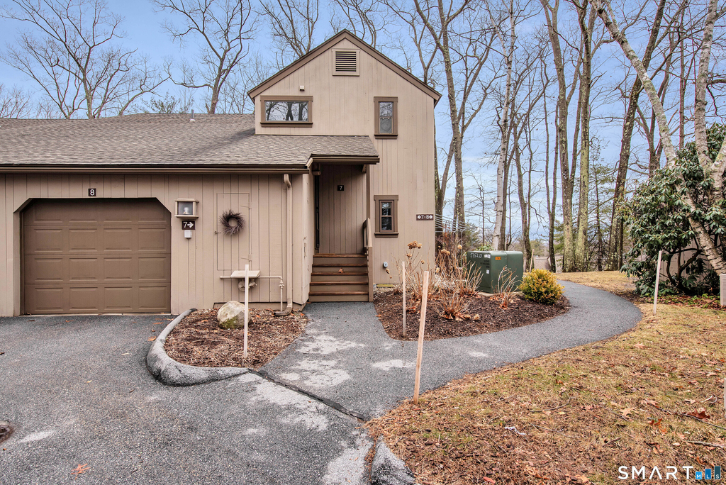 7 Cottonwood Drive - Photo 0