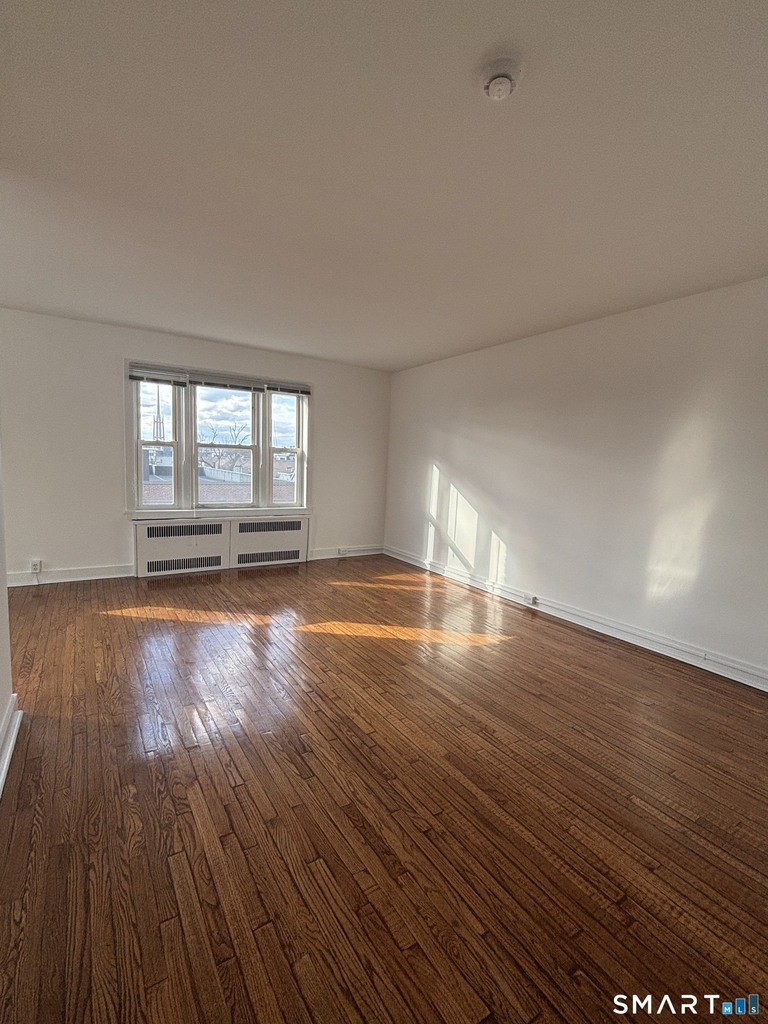 70 Strawberry Hill Avenue - Photo 3
