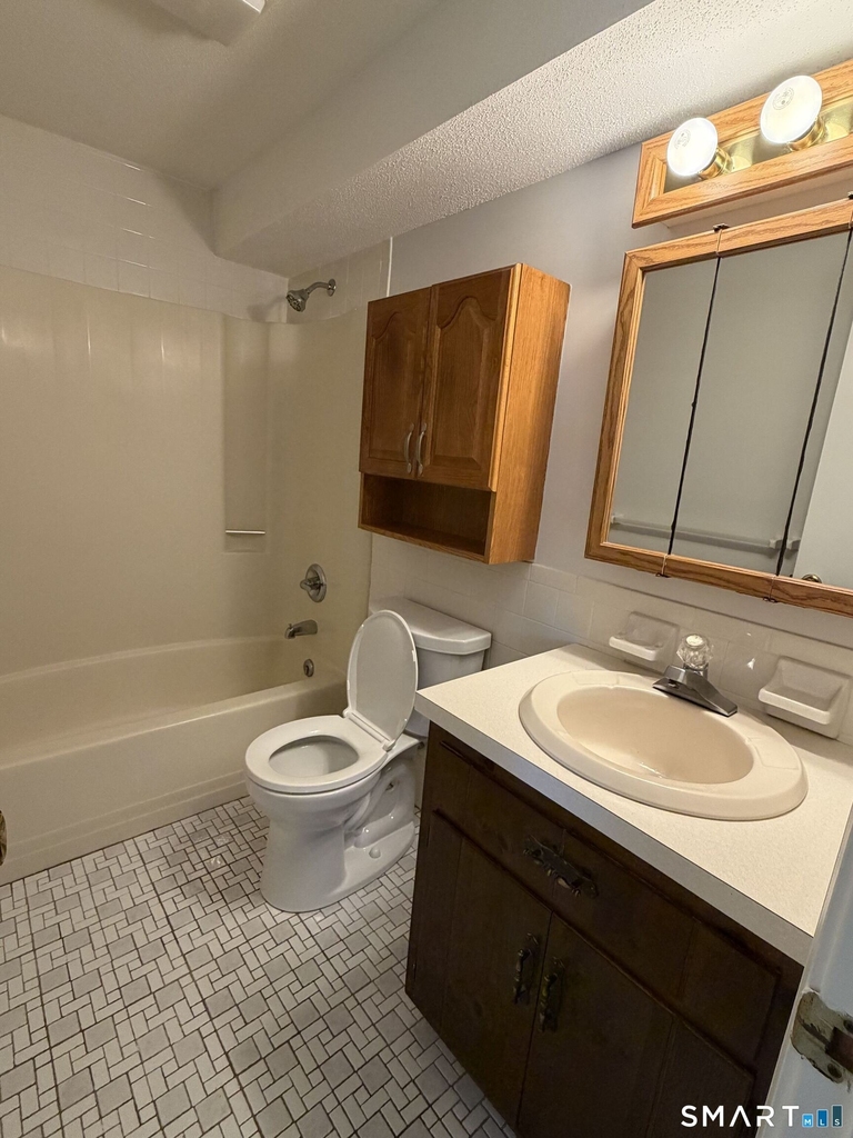 17 Farmington Avenue - Photo 15