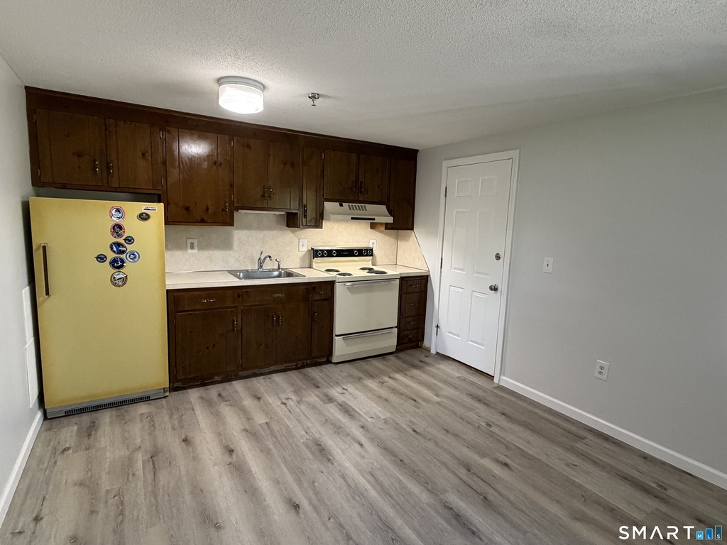 17 Farmington Avenue - Photo 5