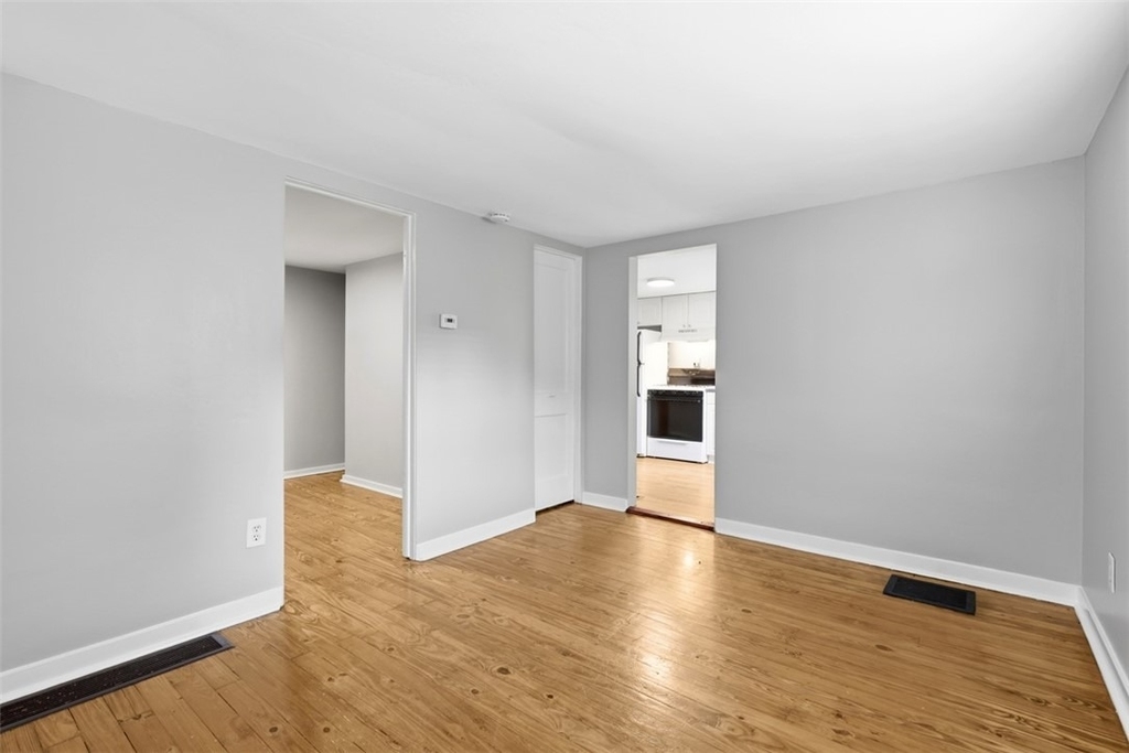 424 Glenfield Road - Photo 7