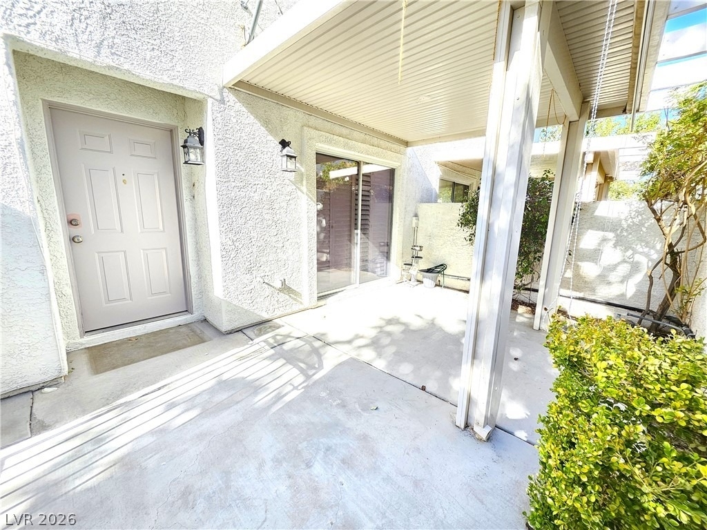 432 Winthrop Place - Photo 2