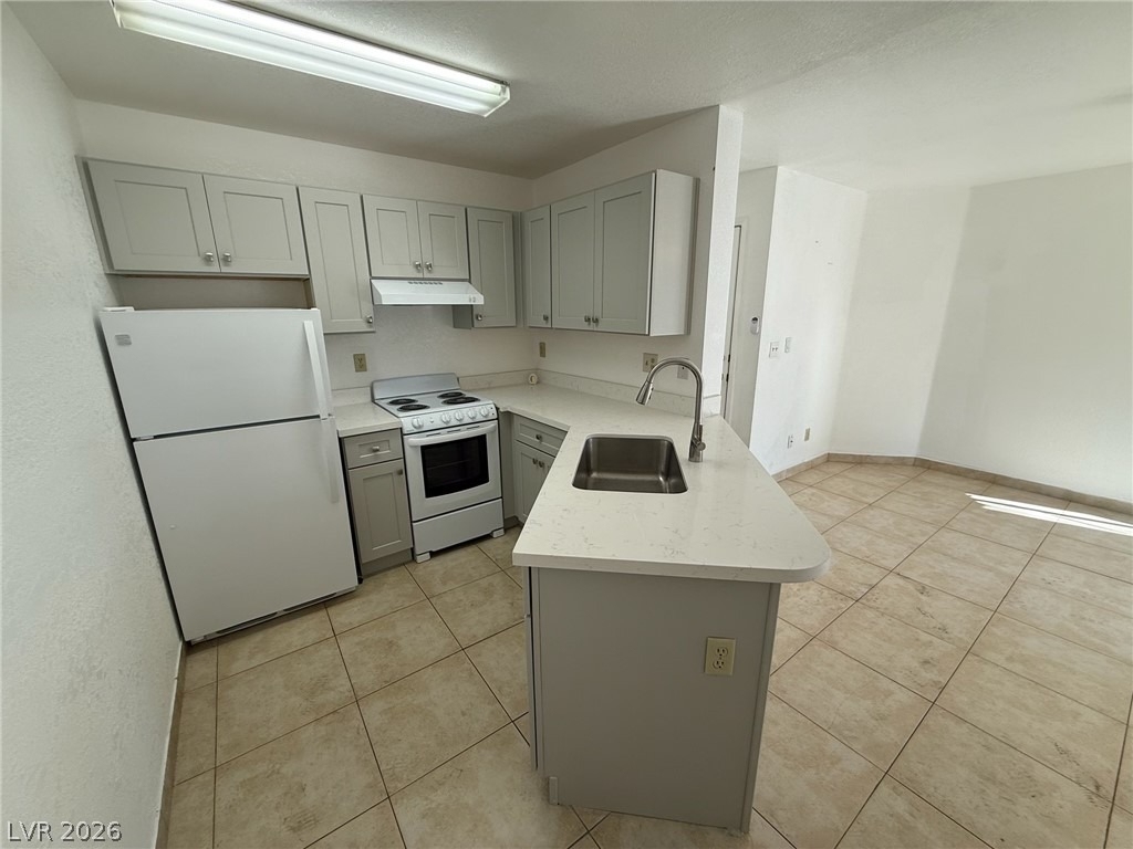 440 Elm Drive - Photo 1