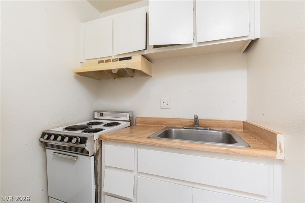 4600 University Center Drive - Photo 8