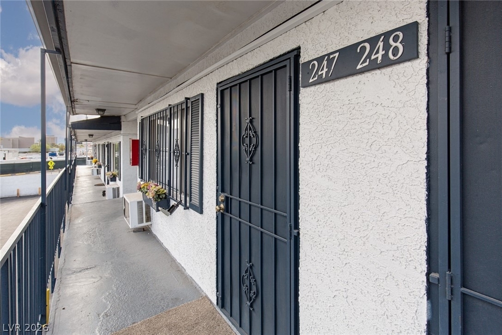 4600 University Center Drive - Photo 4