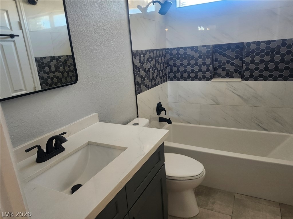6267 Elvido Avenue - Photo 36