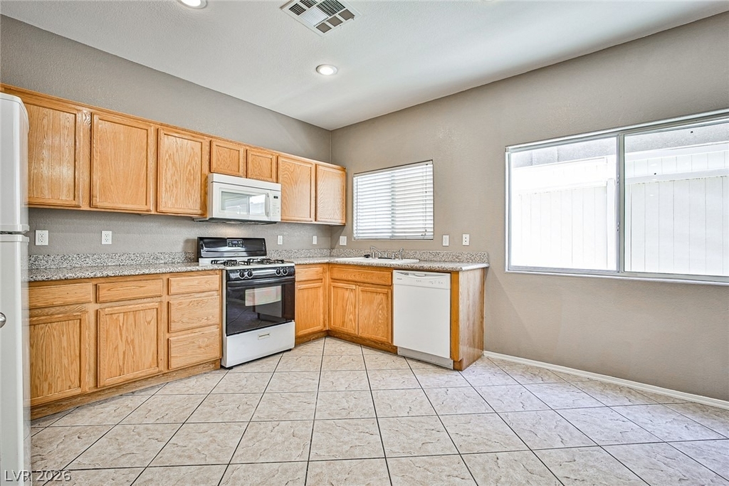 9911 Concho River Avenue - Photo 12