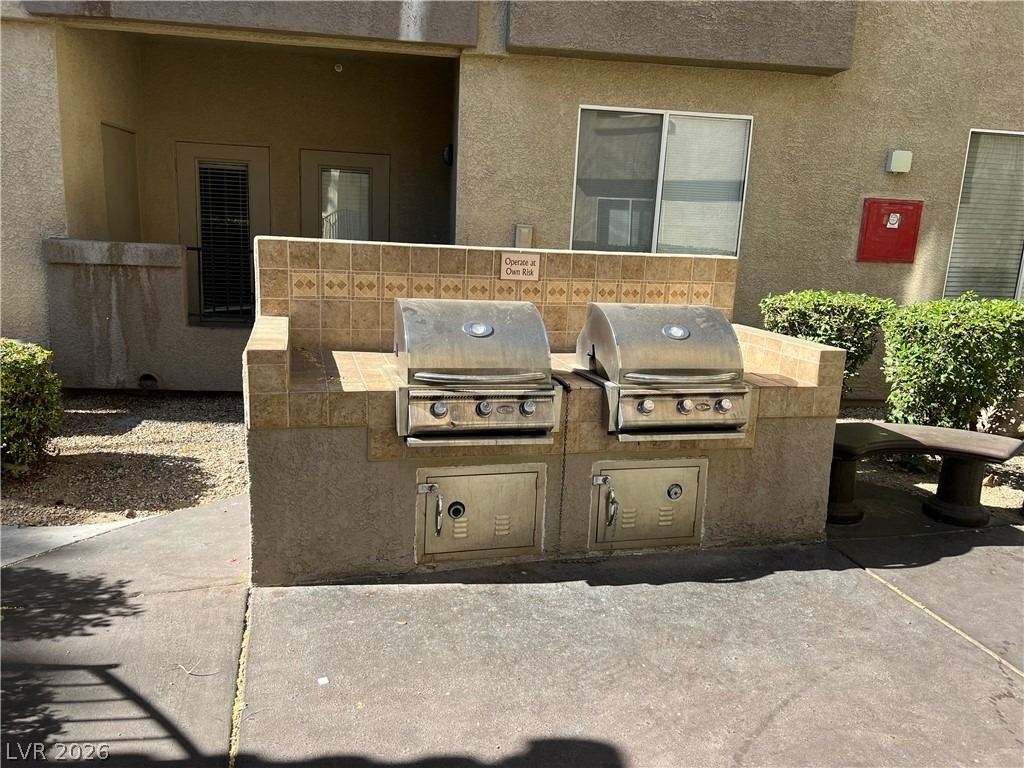 4400 S Jones Boulevard - Photo 9
