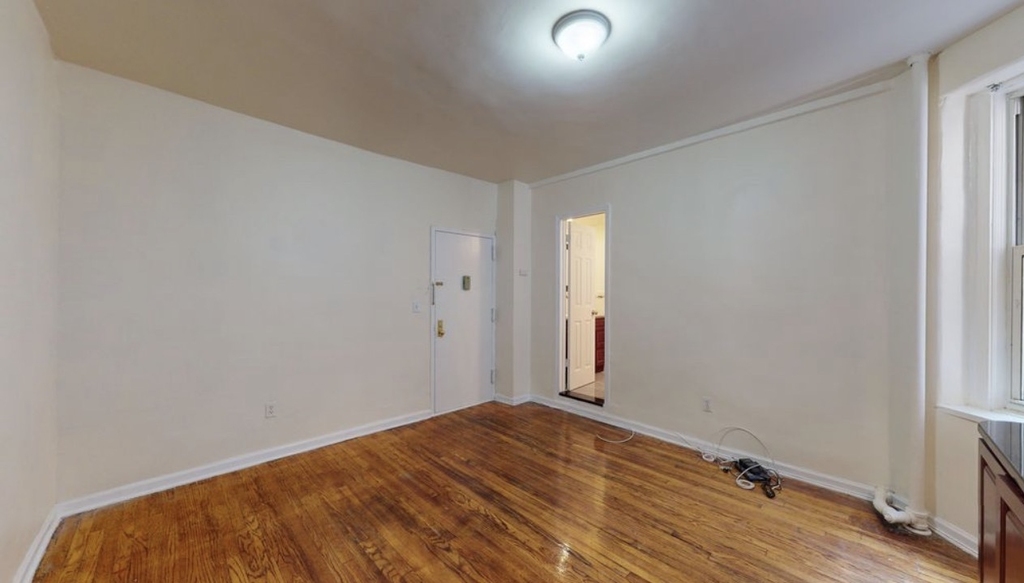 140 West 71st Street,NY,NY 10023 - Photo 0