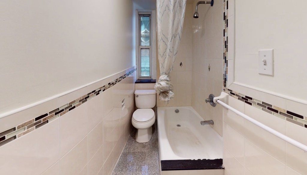140 West 71st Street,NY,NY 10023 - Photo 3