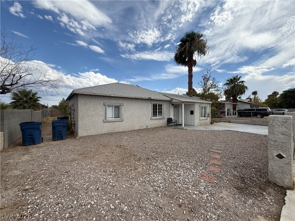 405 S 15th Street - Photo 1