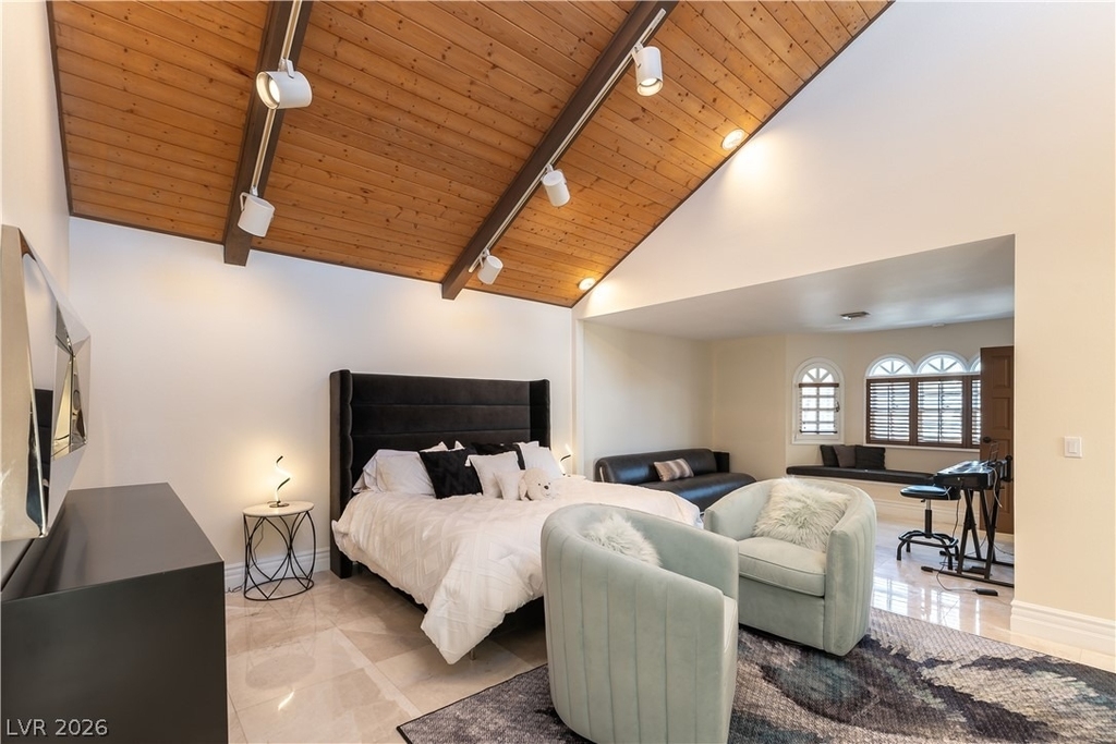 2845 Queens Courtyard Drive - Photo 14