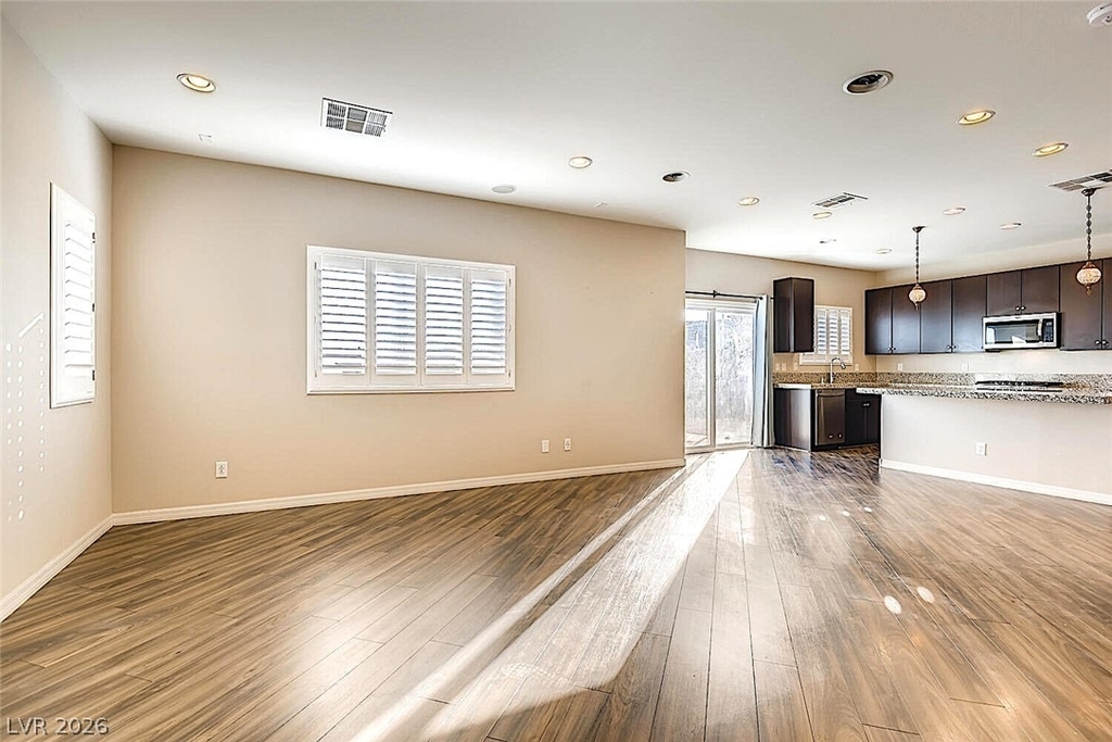 8117 Ancient Oaks Avenue - Photo 3