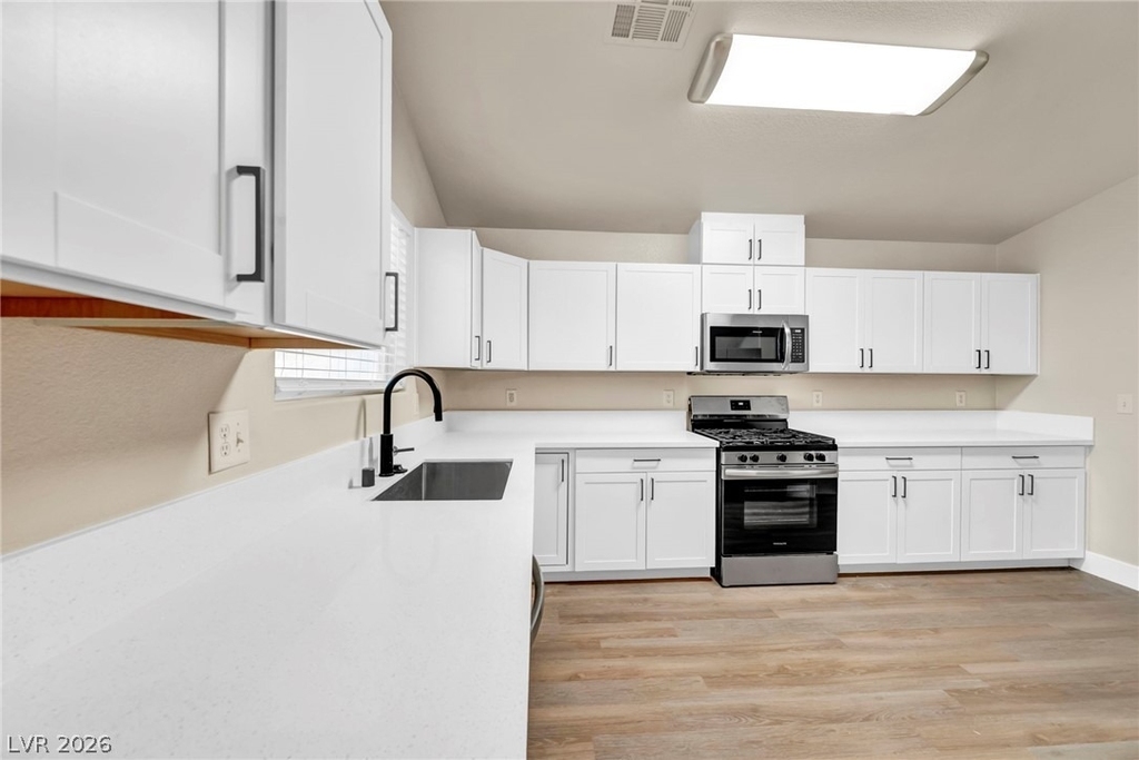 10306 Spider Rock Avenue - Photo 15
