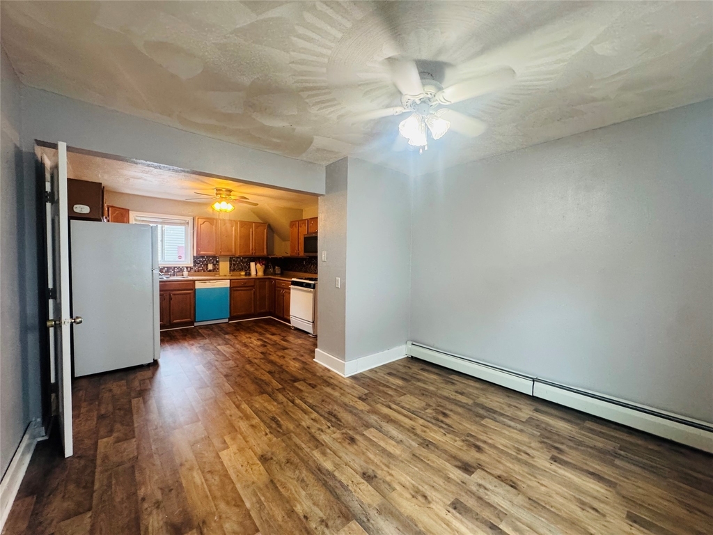 136 Melbourne St - Photo 6