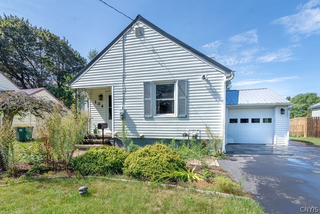 104 Van Mara Drive - Photo 1