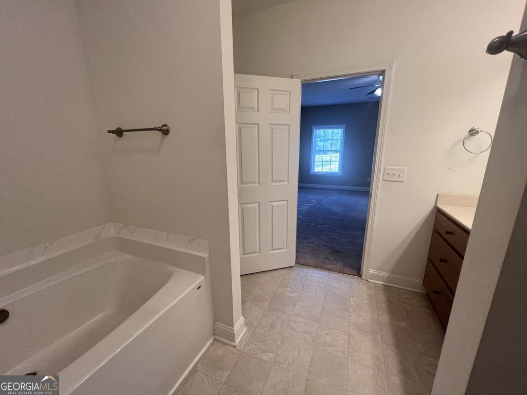 135 Hunt Road - Photo 17
