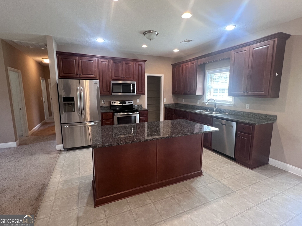 135 Hunt Road - Photo 7
