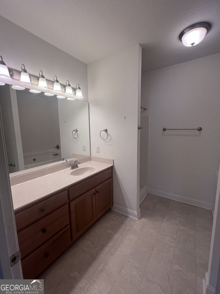 135 Hunt Road - Photo 14