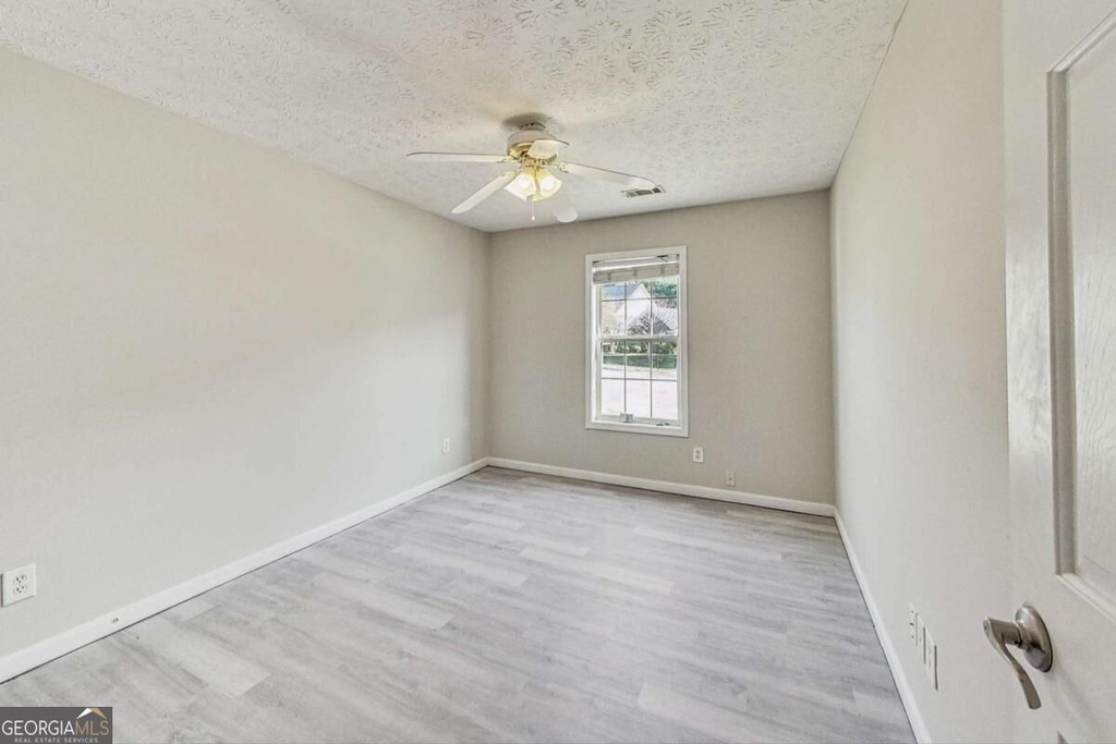 326 Canterbury Plac Drive - Photo 34
