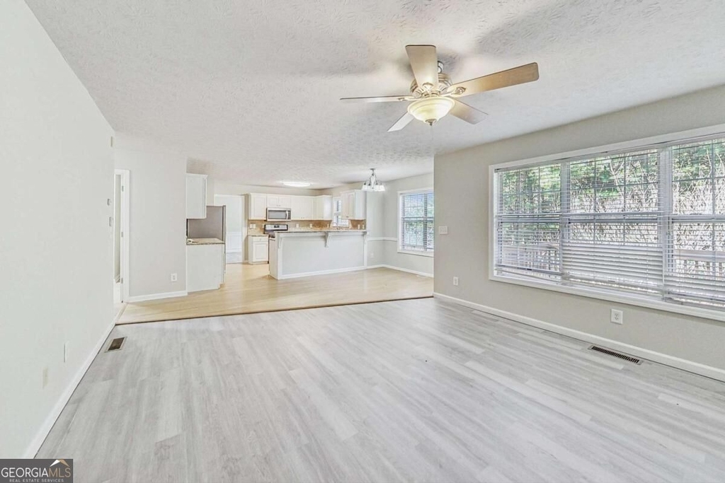 326 Canterbury Plac Drive - Photo 18
