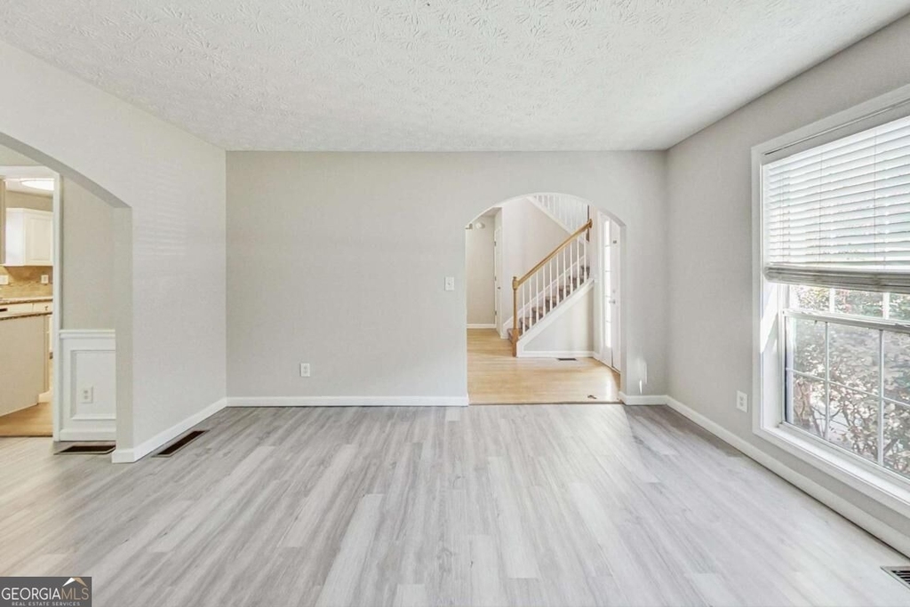326 Canterbury Plac Drive - Photo 3