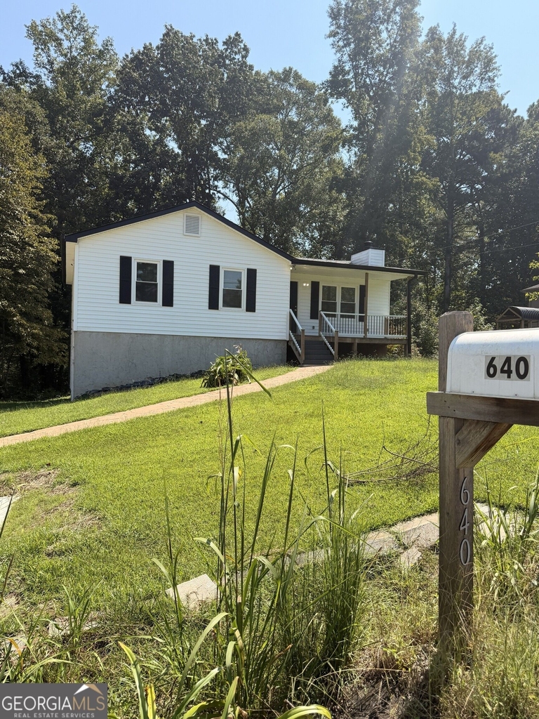 640 Valerie Circle - Photo 1