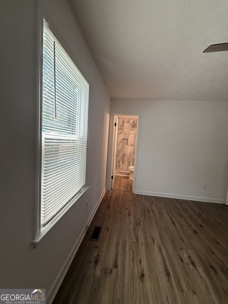 640 Valerie Circle - Photo 16