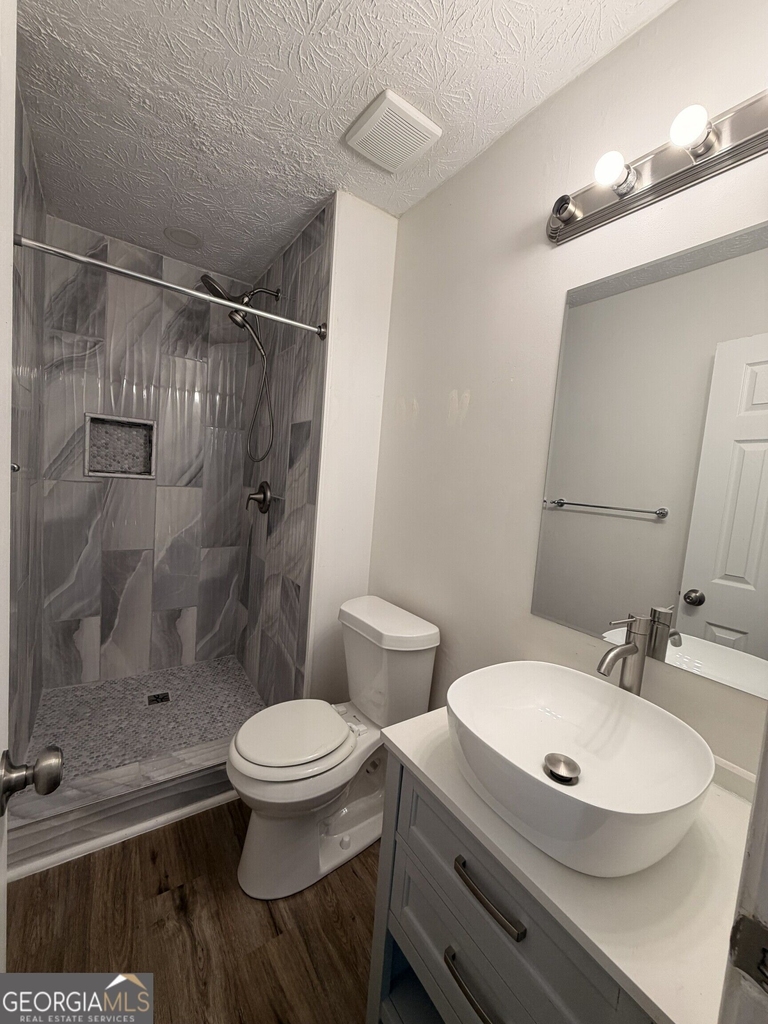 640 Valerie Circle - Photo 17