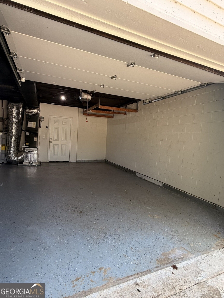 640 Valerie Circle - Photo 31