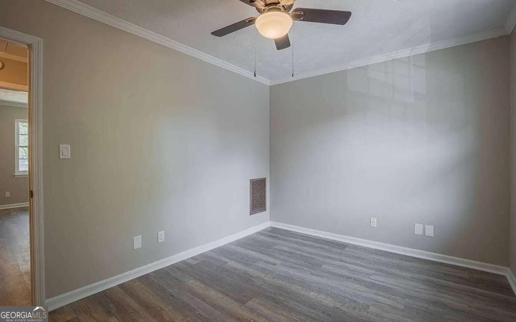 1235 Riverside Drive - Photo 28