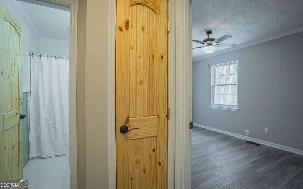 1235 Riverside Drive - Photo 21
