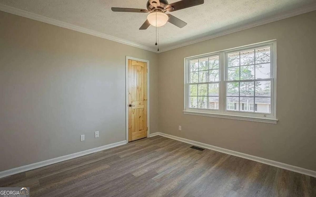 1235 Riverside Drive - Photo 30